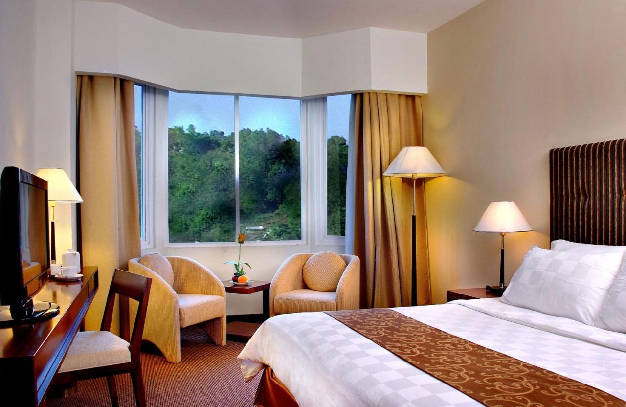 Aston Jayapura Hotel And Convention Center Exterior photo